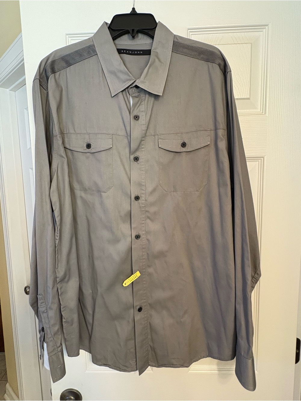 Sean John Men's Gray Button-Down Long Sleeve Shirt with Chest Pockets